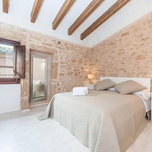 https://casa-sa-pedra-en-el-centro-historico-de-alcudia.balearic-islands.net