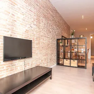 https://trivao-ramblas-apartments.topbarcelonahotels.com