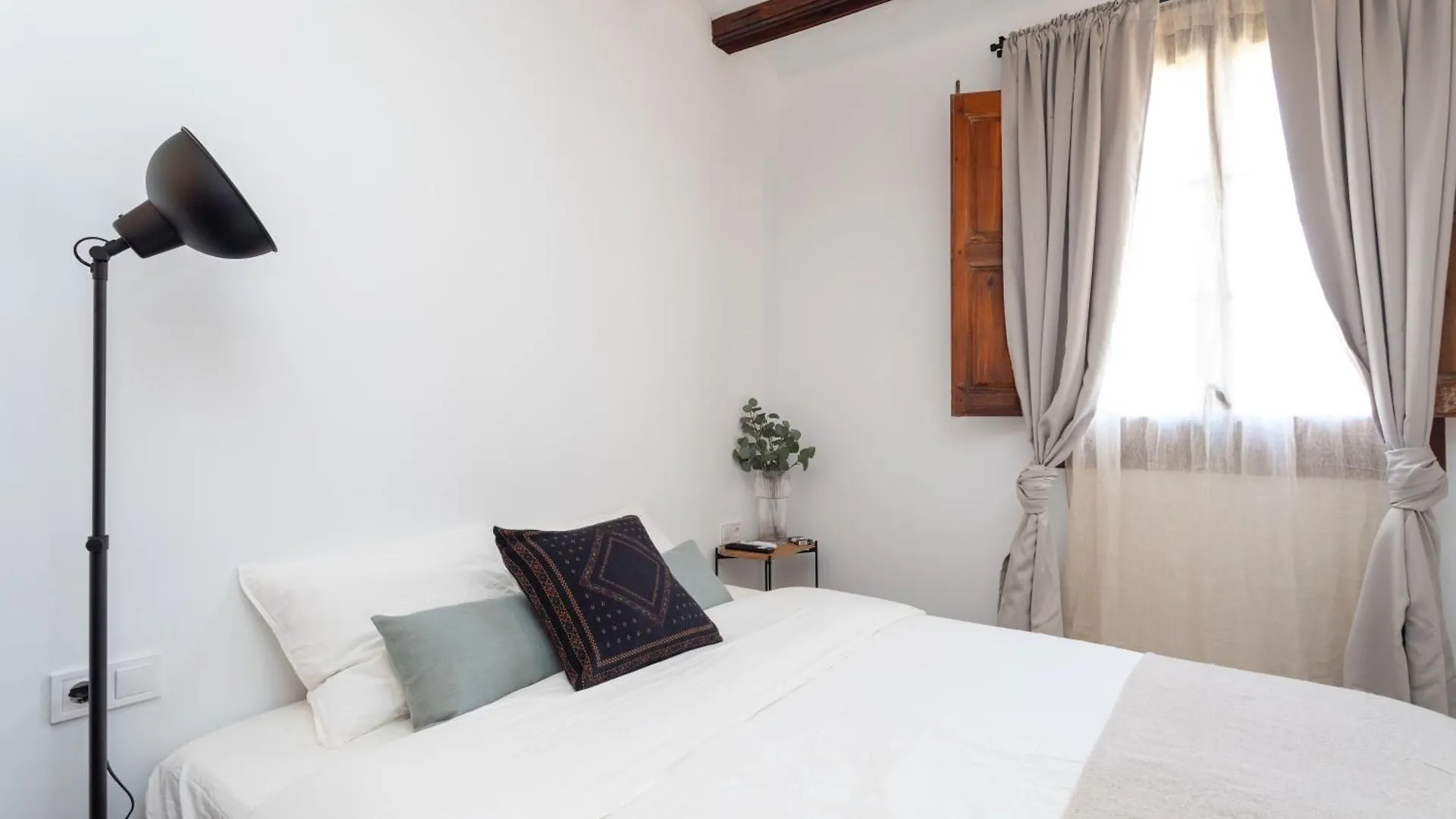 Apartment Design Suites Bcn Old Town Barcelona Spain