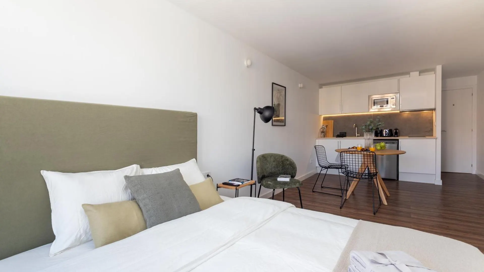 Design Suites Bcn Old Town Barcelona 0*,