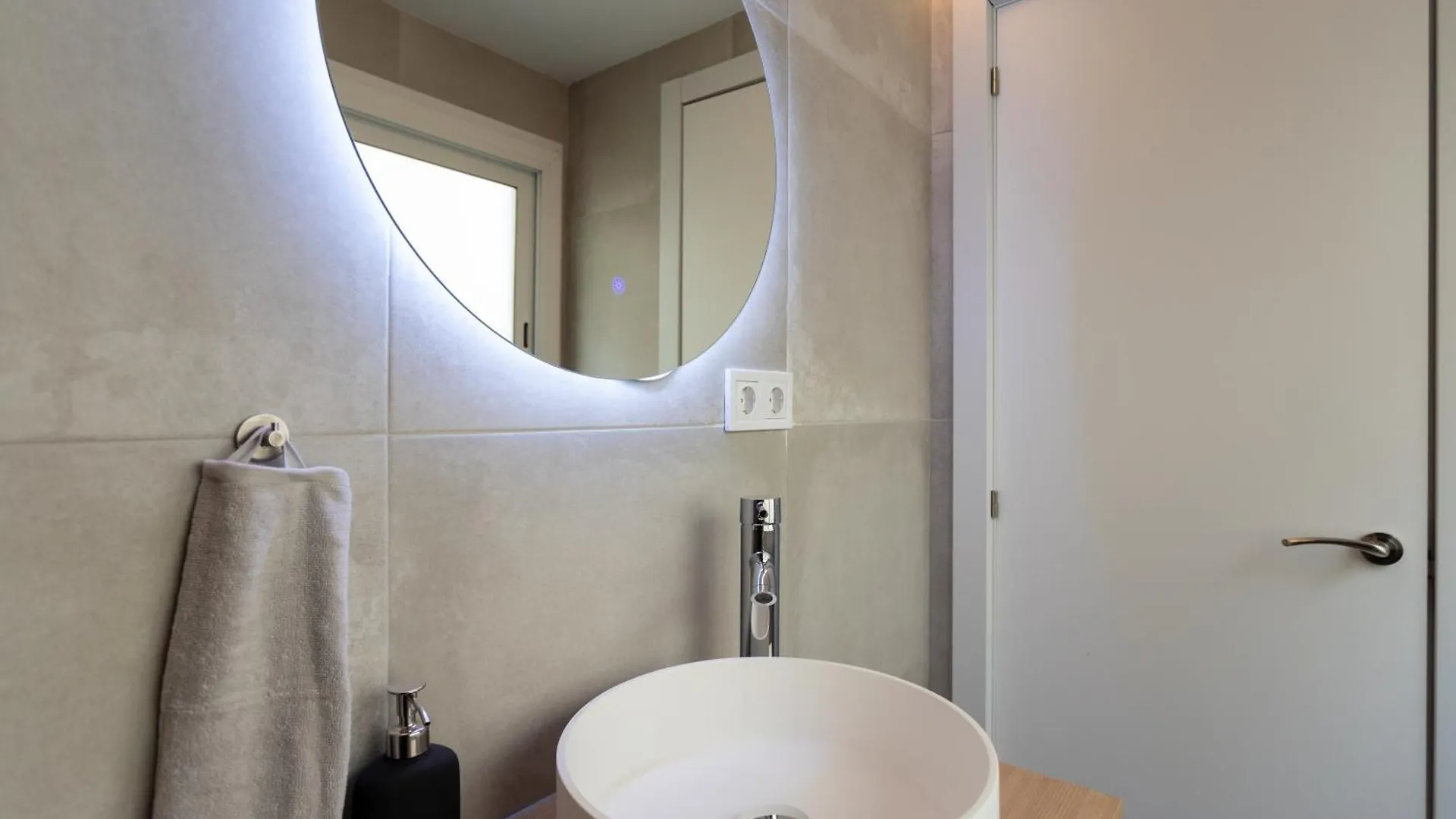 Design Suites Bcn Old Town Barcelona 0*,