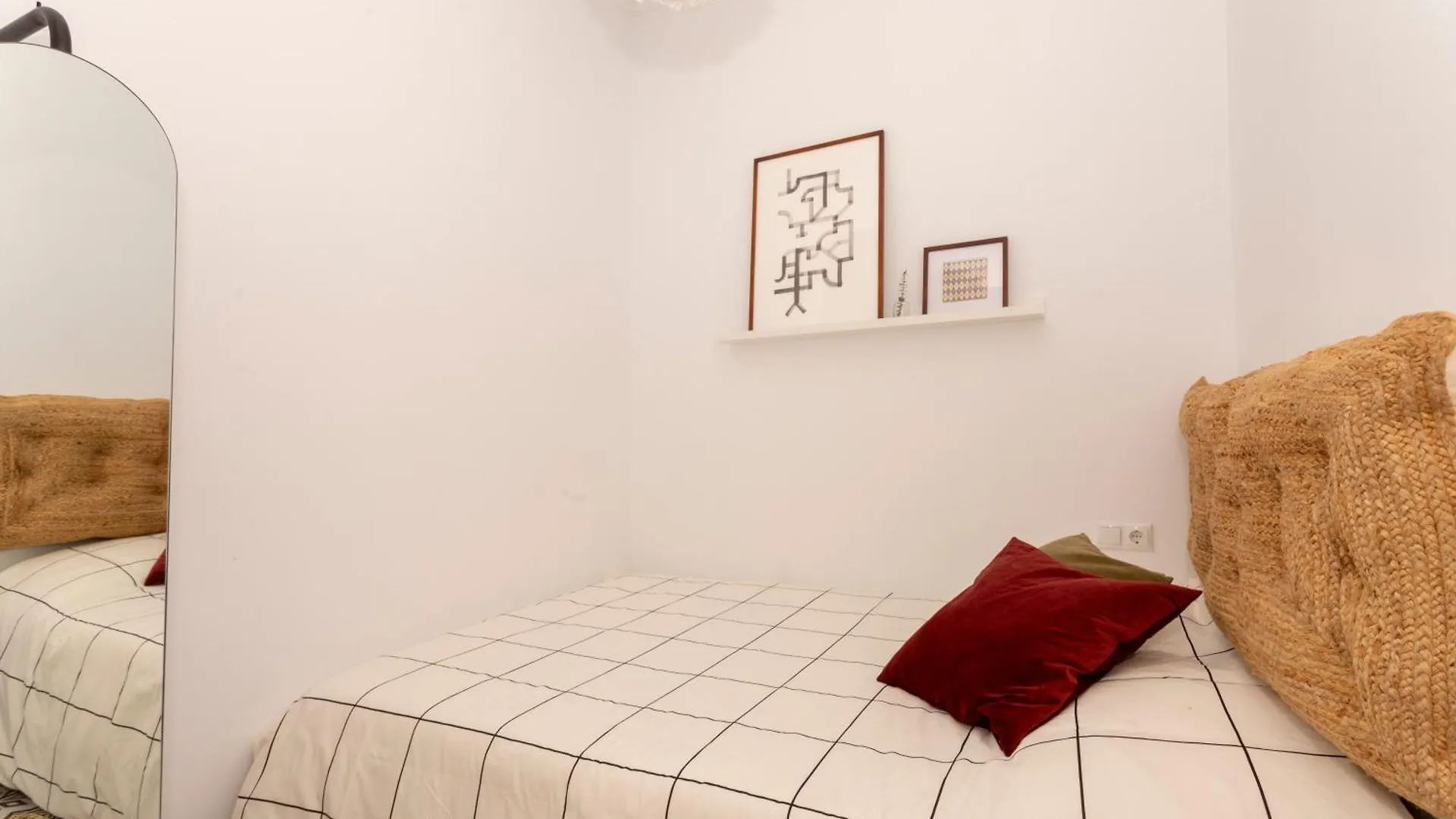Design Suites Bcn Old Town Barcelona 0*,